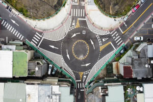 桃園市八德區大勇市地重劃區新設標線型圓環啟用。