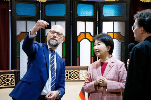 德國國會友台小組主席徐德分（Till Steffen）特別邀請盧市長未來有機會前往德國國會參訪交流，他將親自導覽接待。(圖/政治中心-資料照片)