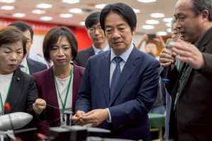 總統兼民主進步黨黨魁賴清德（中）。（圖／資料照片，圖源：翻攝自總統府Flickr）