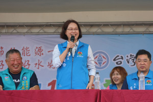 西湖國中校慶暨全民運動會　賴香伶鼓勵選手及學子