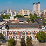 由南翼俯視臺中州廳建築