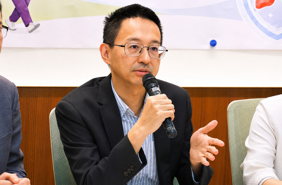 疾管署羅一鈞署長表示,會研議新冠抗病毒藥物合約診所的獎勵補助誘因。