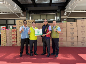 「關懷偏鄉敬老」公益活動，捐贈尖石鄉文建站長者所需物資。