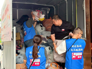 新竹大遠百將募集舊衣捐贈予新竹市脊髓損傷者協會。