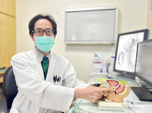 泌尿科李得安醫師。