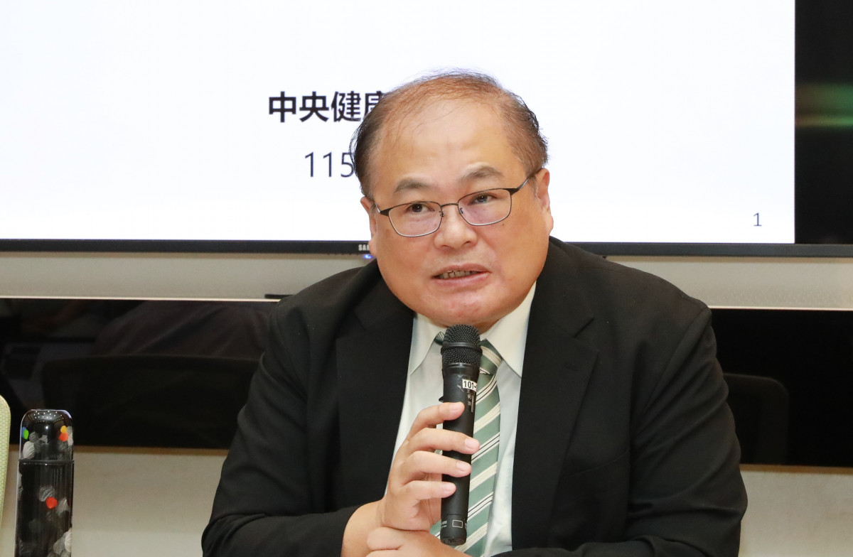 中央健康保險署副署長張禹斌說明B肝治療持續依照專家會議討論調整,接續篩檢後的治療追蹤也和國健署完成資料串接,提供醫師進行篩檢、治療或追蹤的提醒依據。