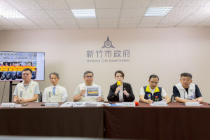 新竹市政府召開「新竹市校園食品安全重大訊息公布記者會」。