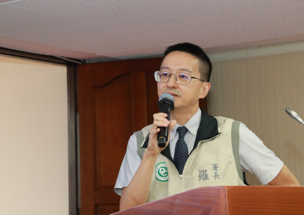 衛生福利部疾病管制署羅一鈞署長說明,將研議如何透過獎勵或補助,支持全國約700家新冠抗病毒藥物診所成為核心防疫夥伴。