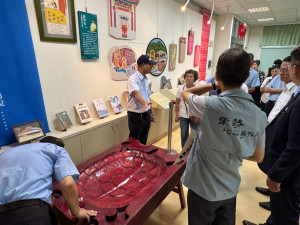東勢地所打造的「客家文化小園區」吸引不少團體參訪。