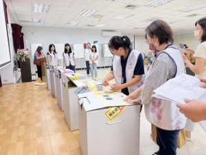 演練重點涵蓋正確圈選方式、身心障礙者協助措施、投票與開票程序。