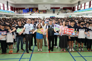 南投縣教育處進入校園宣導友善校園遠離依托咪酯。（縣府提供）