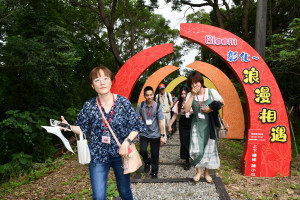 彰化市單身聯誼活動的戶外場移師到綠意盎然的香山步道．東方公園舉行。圖／彰化市公所提供