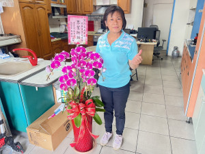 超過四成里同額競選！台中255位里長候選人「眾望所歸」，市府贈花禮肯定基層付出。