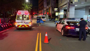 賓士男撞飛38歲女護理師　迴轉二度輾壓後落跑遭逮。（圖/翻攝畫面）