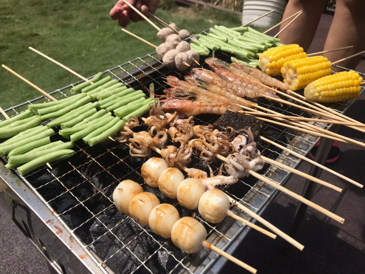 營養師提醒大家烤肉勿忘搭配蔬菜等。（南投醫院提供）