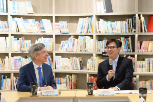 （圖／高雄市府行政暨國際處）