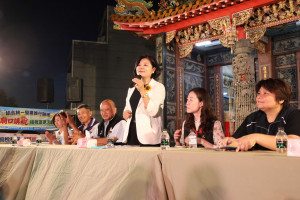 昨(29)日縣長張麗善、副縣長謝淑亞、率領縣府團隊走訪元長鄉，與鄉親面對面交流，傾聽地方需求／縣府提供