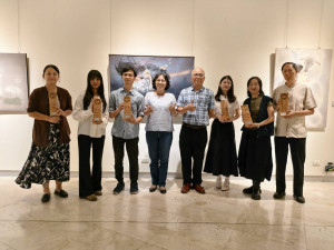 6名磺溪獎得主。圖／記者鄧富珍攝