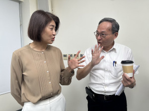許縣長及陳局長都呼籲民眾要接種流感和新冠疫苗。（記者扶小萍攝）