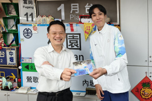 傅兆玄勇奪2026年亞運田徑男子跳高金牌，拜會桃園市副市長蘇俊賓，2位桃園國小田徑隊學長學弟相見歡。