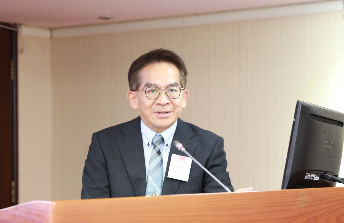 國立陽明交通大學醫學院講座教授兼主任吳俊穎強調，B肝長期追蹤應納入FIB-4，作為基層風險分層及專科轉介的依據。