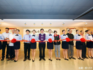 許瑞龍書法創作展開幕，鄭市長與文化局長莊秀美給予祝福續推廣漢字教育