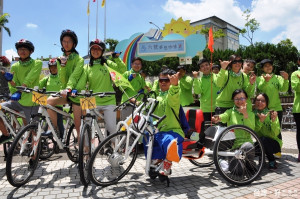 為完成夢想　中州身障生遠征台東行動咖啡車沿途義賣