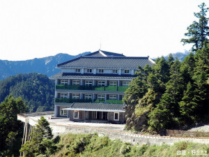 合歡山國家森林遊樂區松雪樓，高山景觀迷人。（圖／東勢林區管理處提供）