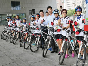 林佳龍祝單車環台活動順利