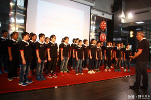 台灣原聲童聲合唱團將有美國巡演行前展天籟歌聲。（記者扶小萍攝）