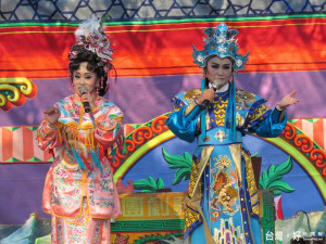 明珠女子歌劇團週六在虎山藝術品有好戲。