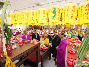 土城大墓公中元祭典已登錄為新北市無形文化資產，是近年熱門文化活動。（圖／記者黃村杉攝）