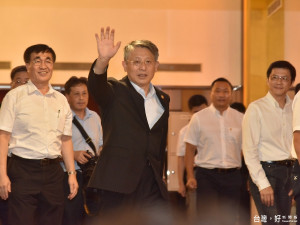 市長朱立倫在新北市府餐廳宴請上海代表團，與沙海林兩人互動良好。（圖／記者黃村杉攝）