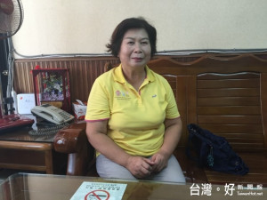 大甲婦女會長許秀卿承辦活動有聲有色、服務可圈可點，會員急速增加至

二千七百位，由為人海派，捐助出手不手軟，為任市議員的李榮鴻樹立好

形象。（記者陳榮昌攝）