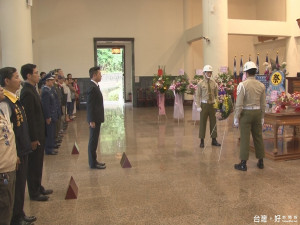 新竹軍人忠靈祠秋祭 市長向烈士致敬