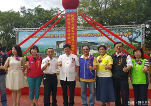 桃園市長鄭文燦主持「桃園市立龍潭圖書分館暨鄧雨賢台灣音樂紀念館」開工動土典禮。