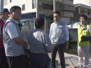 防颱準備 林智堅視察滯洪池重點溝渠