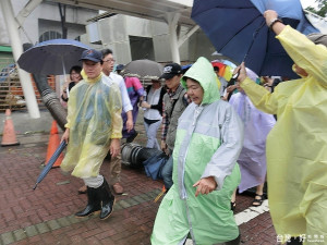 陳菊視察鹽埕區排水準備情形。（圖／資料照片）