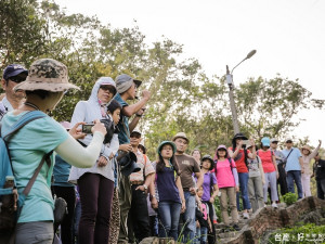 秋日小旅行將由2位在地達人擔任「超級解說員」，帶領遊客認識金瓜石豐富的人文歷史與生態環境。（圖／博物館提供）