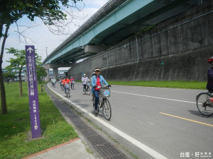 高管處推教師免費騎單車悠遊新北河濱活動。（圖／高管處提供）