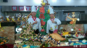 永平餐飲科舉行敬拜祖師爺大典，將餐飲精神內化為自身涵養除祈求學業順利，也讓廚藝精進。