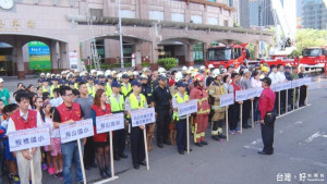 板橋車站維安演練　千人反恐疏散超逼真