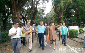 立委蘇治芬為活化台糖土地，邀集台糖董事長黃育徵等人到台糖雲林事業基地虎尾及北港糖廠會勘。（記者陳昭宗拍攝）