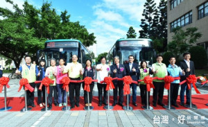 鄭市長表示，市府將一一建立其他生活圈的快捷公車，讓機捷帶動桃園的發展，讓市民生活更加方便。