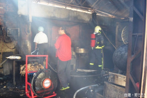 員林市臘肉加工廠傳出火警　弄巷太窄水箱車無法進入