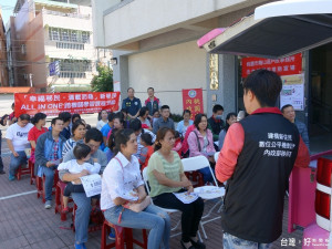 龜山戶政事務所攜手移民署桃園服務站為關懷新住民，在龜山區山頂里集會所，辦理「幸福移民 滿載而龜」新住民ALL IN ONE學習講座