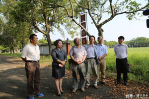 賴美惠議長邀集成功大學生科中心蔣鎮宇主任、熱帶植物所黃浩仁所長一起前往烏樹林廢棄營區會勘