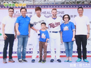 罕病兒、MLB球星　棒球樂園嗨翻天