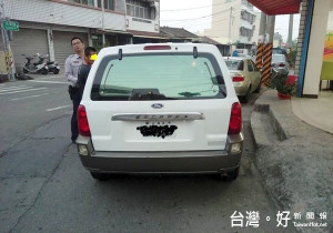 陳男因毒品案遭通緝，卻在施毒後違規停車享用早餐，引起虎尾警方注意而盤查，遭到逮捕歸案。（記者陳昭宗拍攝）