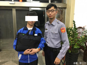 行李忘拿車離去 警迅速為民眾找回